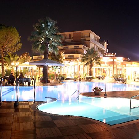Hotel Acquario Vasto Buitenkant foto